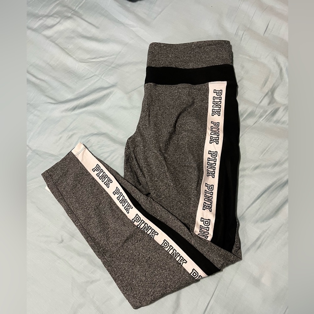 Victorias Secret PINK Ultimate leggings.